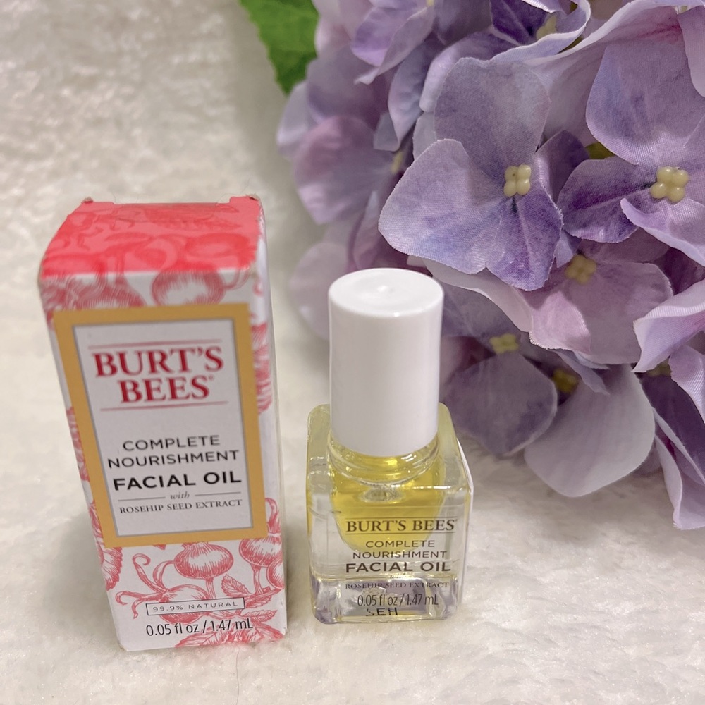 Burts Bees Complete Nourishing Facial Oil.